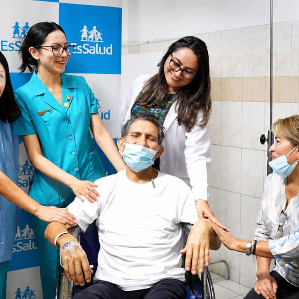ESPECIALISTAS DE ESSALUD LOGRAN CONTROLAR EL MIELOMA MÚLTIPLE Y MEJORAR LA CALIDAD DE VIDA DE LOS PACIENTES